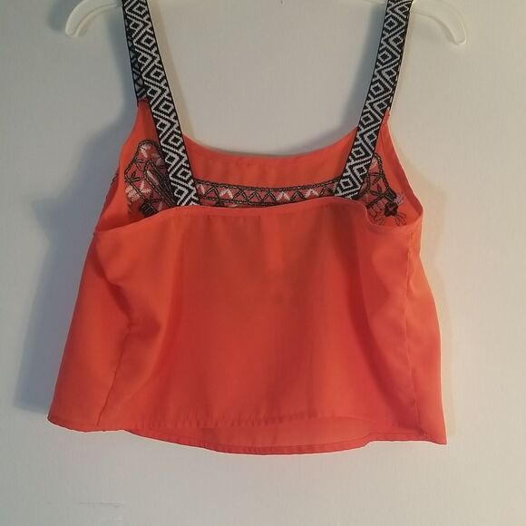 💚 3/$10 Xhilaration Crop Tank Shell Top. Bx-105 - Picture 2 of 3